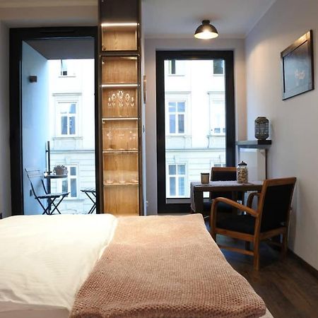 Boutique 109 - Old City, Luxury Apt. With A Garage Cracovie Extérieur photo