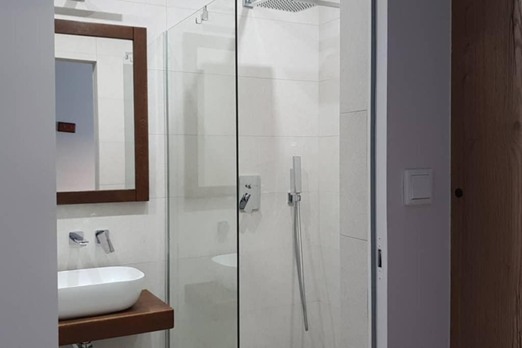 Boutique 109 - Old City, Luxury Apt. With A Garage Cracovie Extérieur photo
