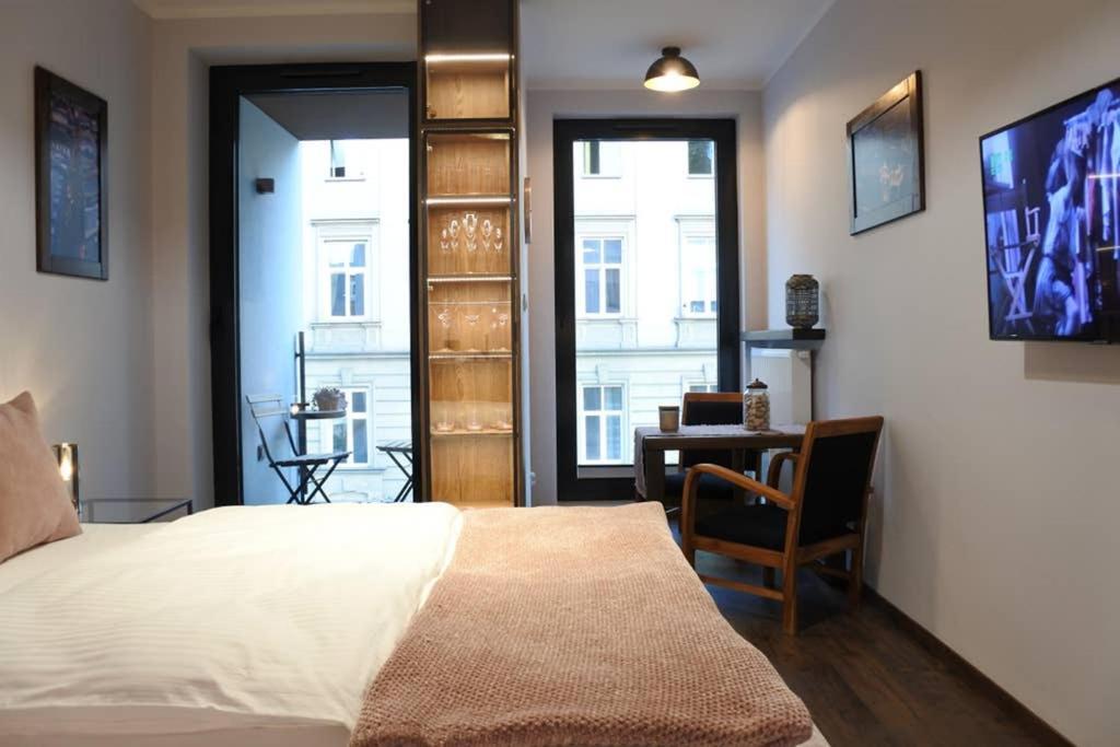 Boutique 109 - Old City, Luxury Apt. With A Garage Cracovie Extérieur photo