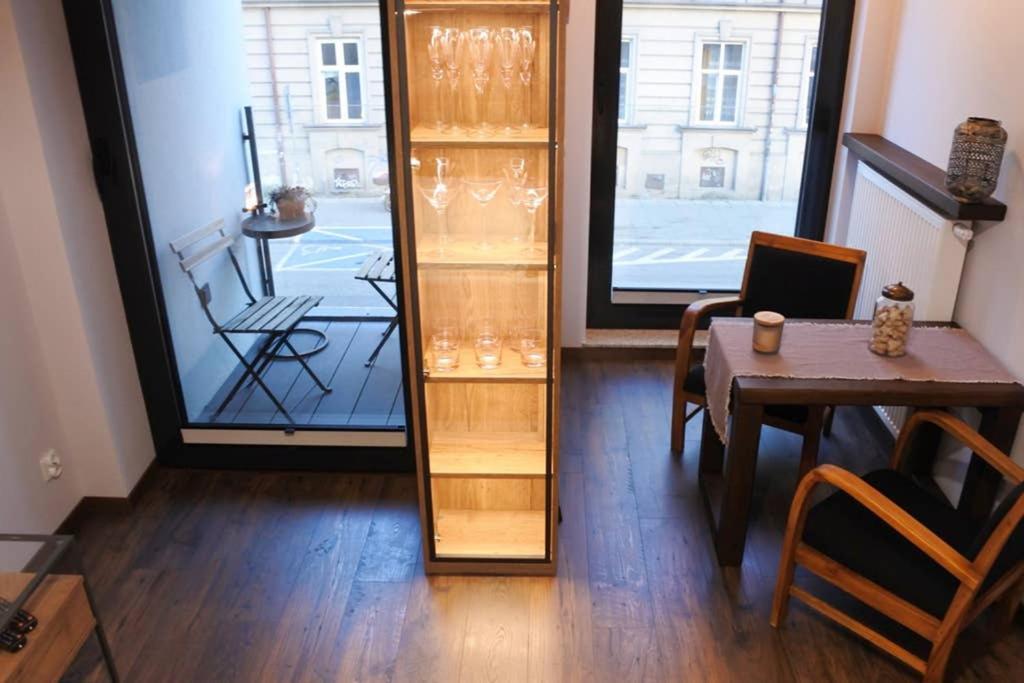 Boutique 109 - Old City, Luxury Apt. With A Garage Cracovie Extérieur photo